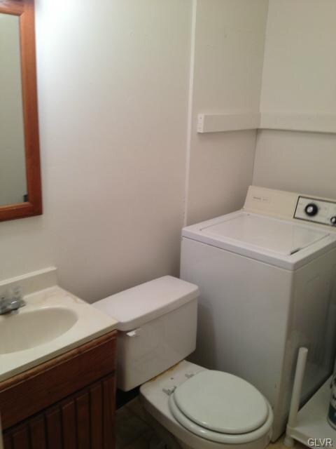 703 Sarah St unit B, Stroudsburg, PA 18360 - photo 4