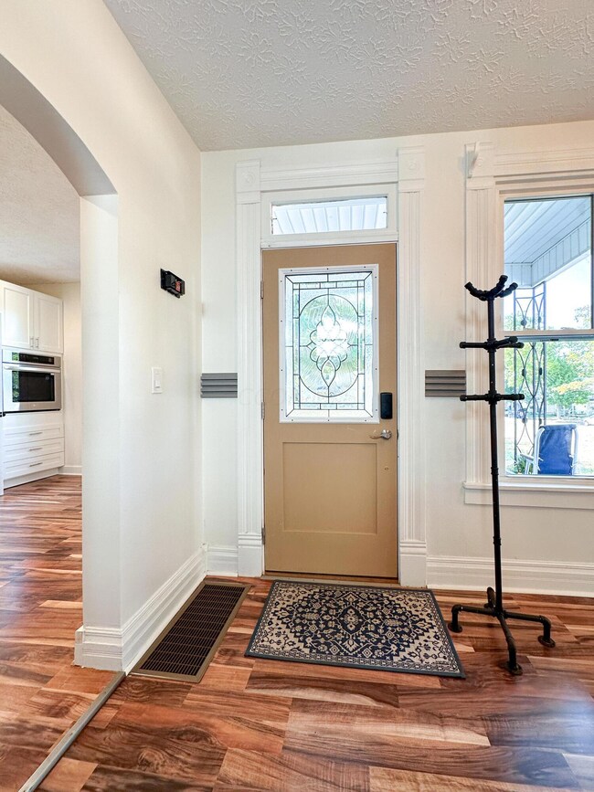 544 E Wheeling St, Lancaster, OH 43130 - photo 4