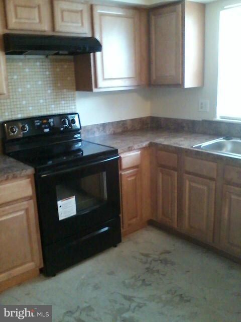 1316 Patriot Ln, Bowie, MD 20716 - photo 2