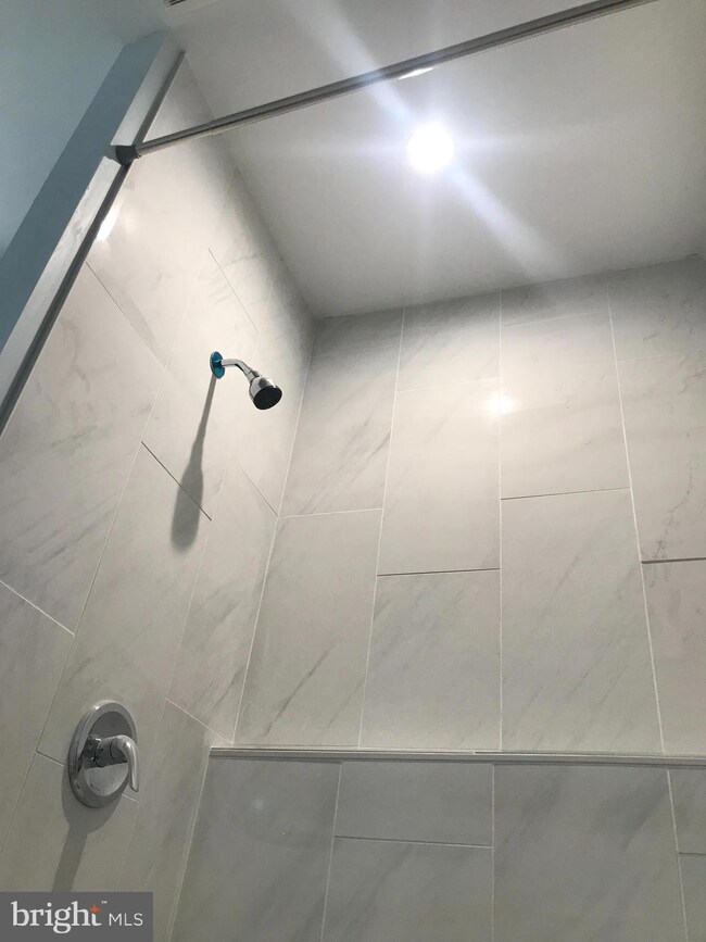 519 Maddock St, Crum Lynne, PA 19022 - photo 3