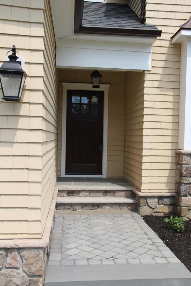 SIDE DOOR ENTRANCE