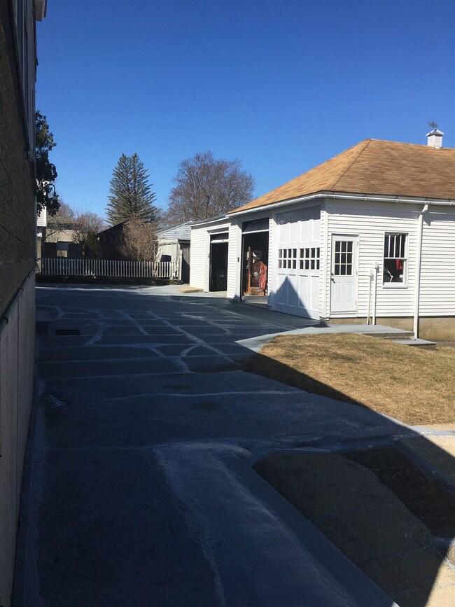 176 Norfolk St, Manchester, NH 03103 - photo 6