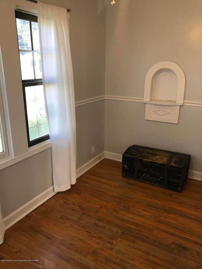 1815 Fletcher St, Lansing, MI 48910 - photo 4