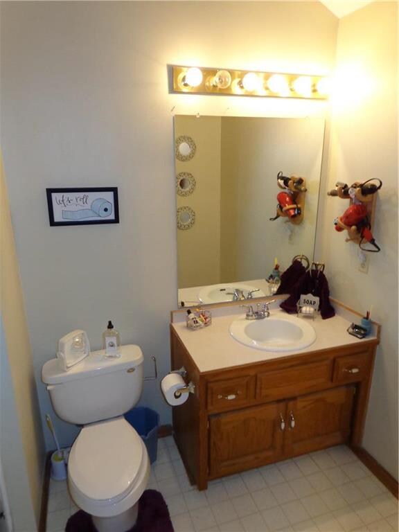 106 E Calico Dr, Raymore, MO 64083 - photo 7