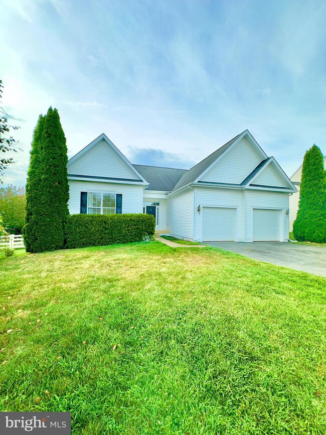 35918 Newberry Crossing Place, Round Hill, VA 20141 - photo 3