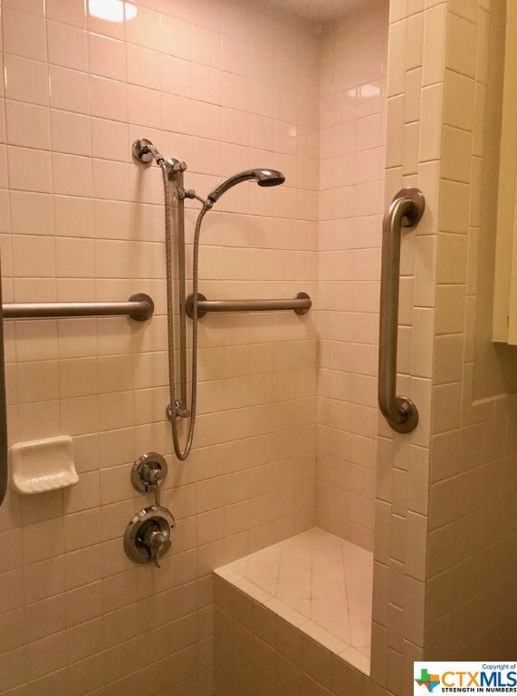 212 Scott St, San Marcos, TX 78666 - photo 7