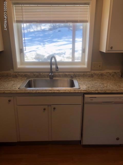 250 Ponderosa Loop unit 4, Wasilla, AK 99654 - photo 4