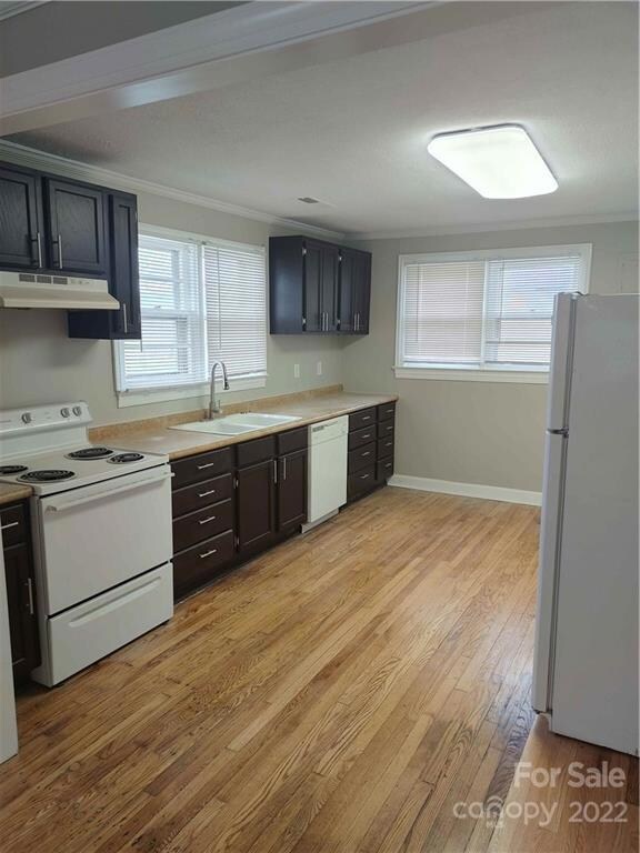 224 Oakhurst St, Hendersonville, NC 28792 - photo 6