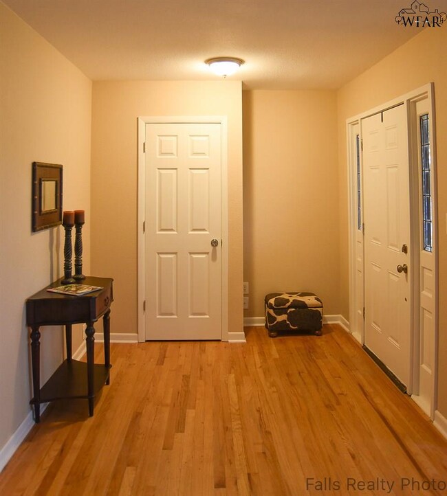 1545 Malcolm Ln, Wichita Falls, TX 76302 - photo 2