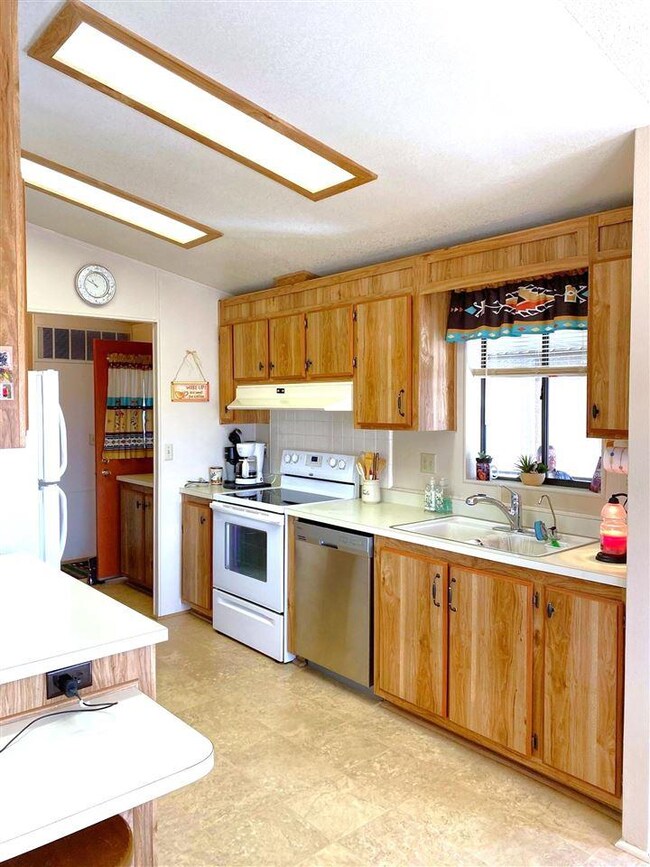 13602 E 47th Ln, Yuma, AZ 85367 - photo 6