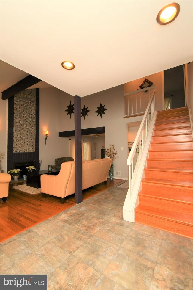 10516 Arrowood St, Fairfax, VA 22032 - photo 3