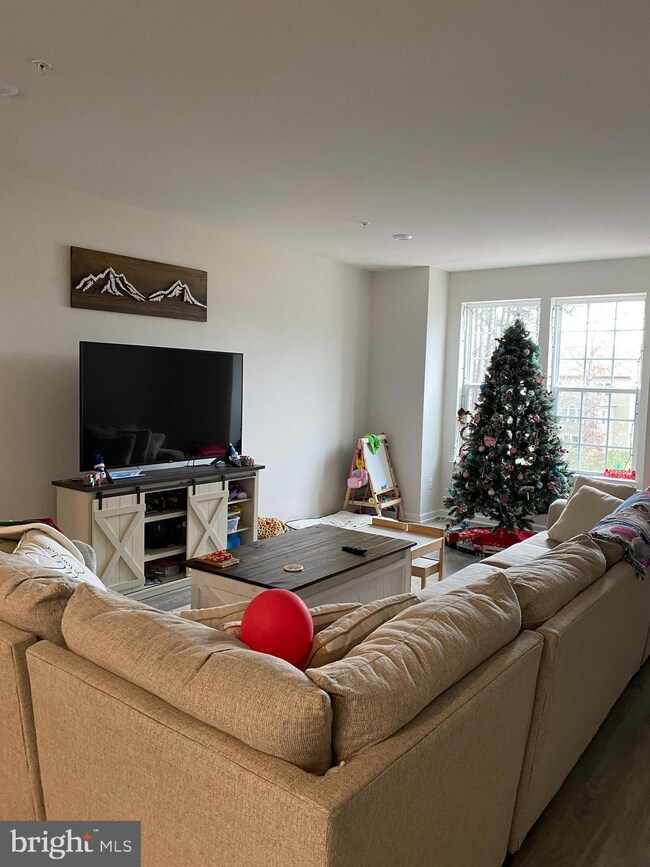 44088 Eucalyptus Way, California, MD 20619 - photo 2