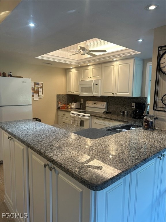 5770 Trailwinds Dr unit 211, Fort Myers, FL 33907 - photo 3