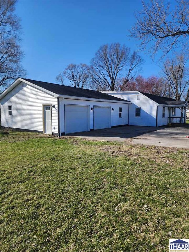 830 N 40th St, Terre Haute, IN 47803 - photo 3