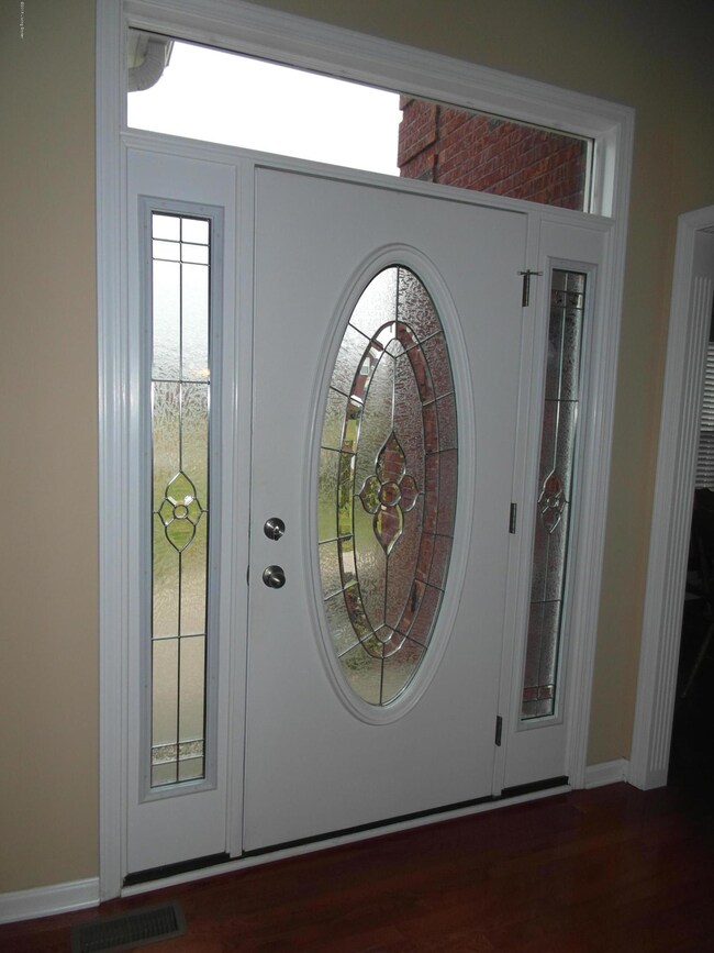 225 Leath Ct, Shepherdsville, KY 40165 - photo 5