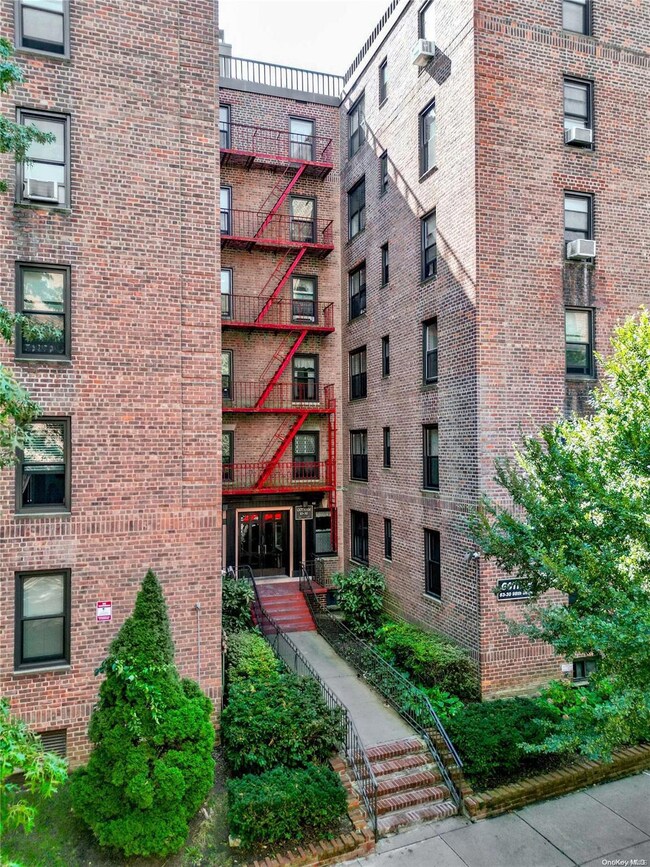 Forest Park Co-Ops unit 1A, Woodhaven, NY 11421 - photo 2