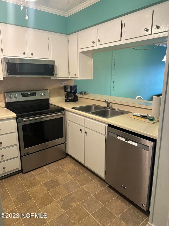 1904 E Ft MacOn Rd unit 258, Atlantic Beach, NC 28512 - photo 4