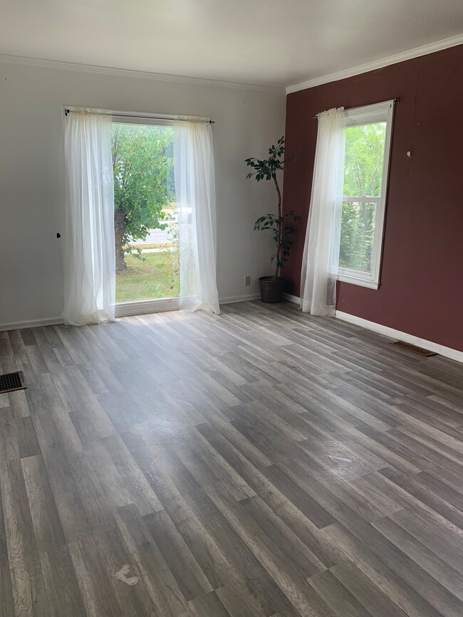 2914 17th St, Columbus, IN 47201 - photo 5