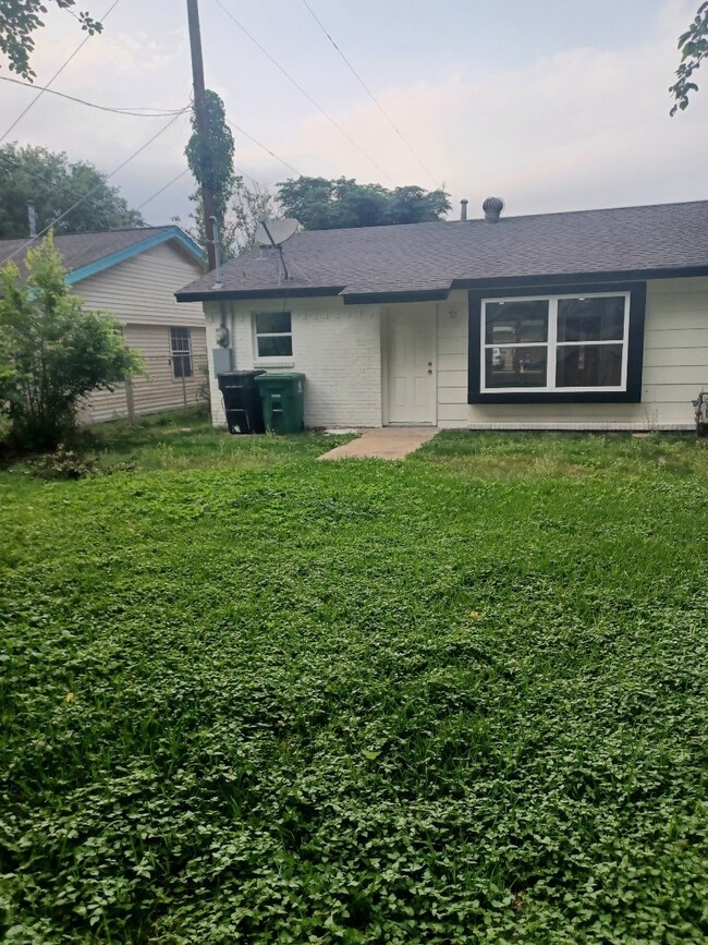 1803 Beaver Bend Rd, Houston, TX 77088 - photo 4