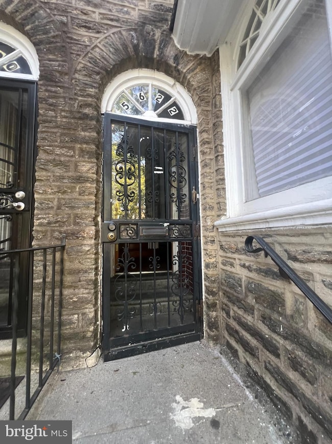 5622 N Uber St, Philadelphia, PA 19141 - photo 2