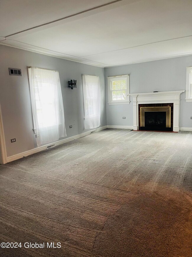 175 Sanford St, Glens Falls, NY 12801 - photo 7