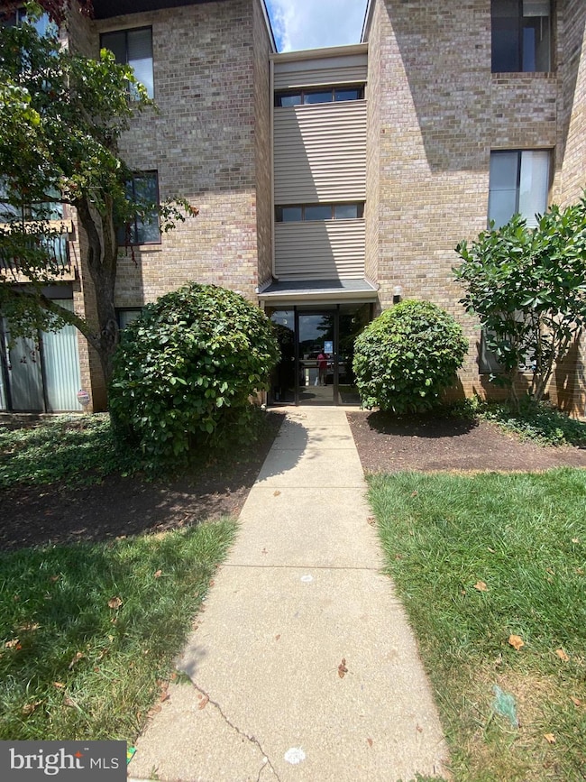 10596 Twin Rivers Rd unit F2, Columbia, MD 21044 - photo 2