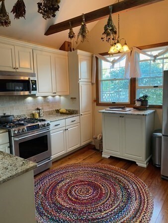 7 Allen St, Newburyport, MA 01950 - photo 4