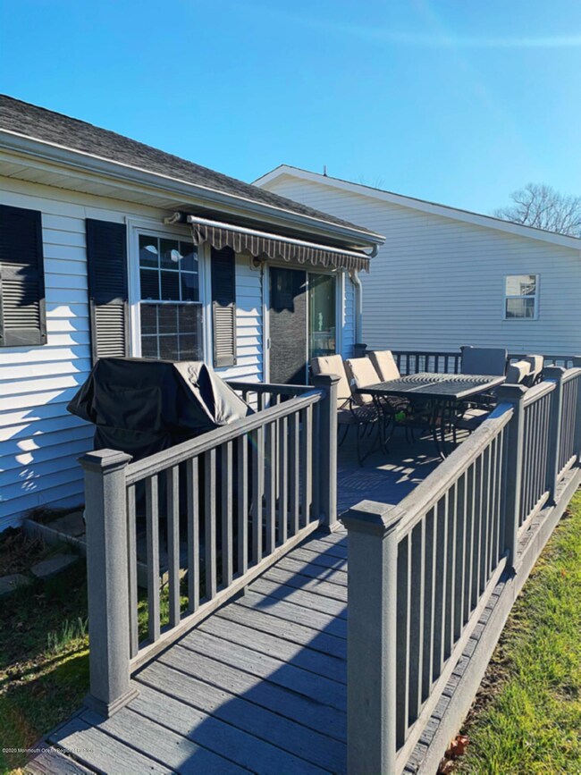 Nice Sized Trex Deck