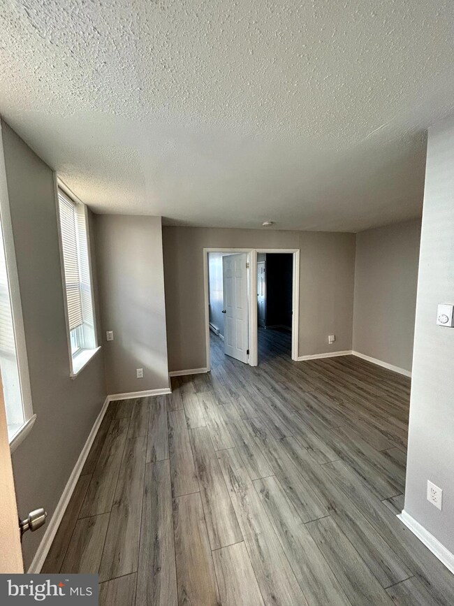 423 Main St unit B, Darby, PA 19023 - photo 3