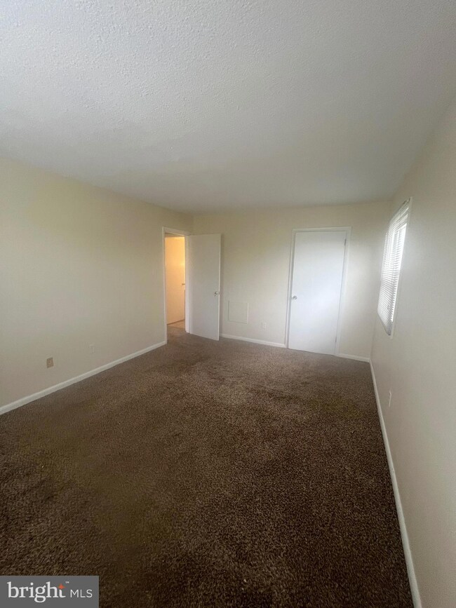 103 N Edgewood Dr unit 7, Hagerstown, MD 21740 - photo 4