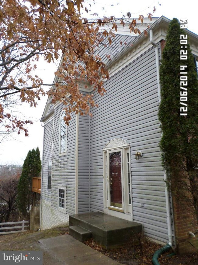 10815 Sherwood Hill Rd, Owings Mills, MD 21117 - photo 2