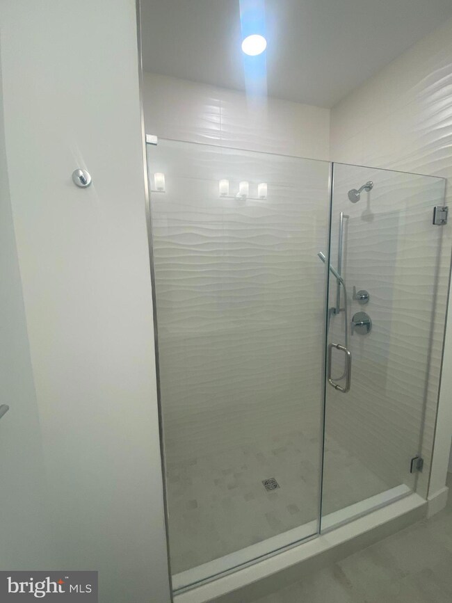 5 Cherry Ln, West Windsor, NJ 08550 - photo 2