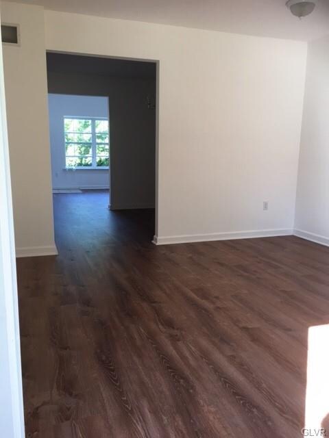 1079 Timberidge Ln, Allentown, PA 18106 - photo 2