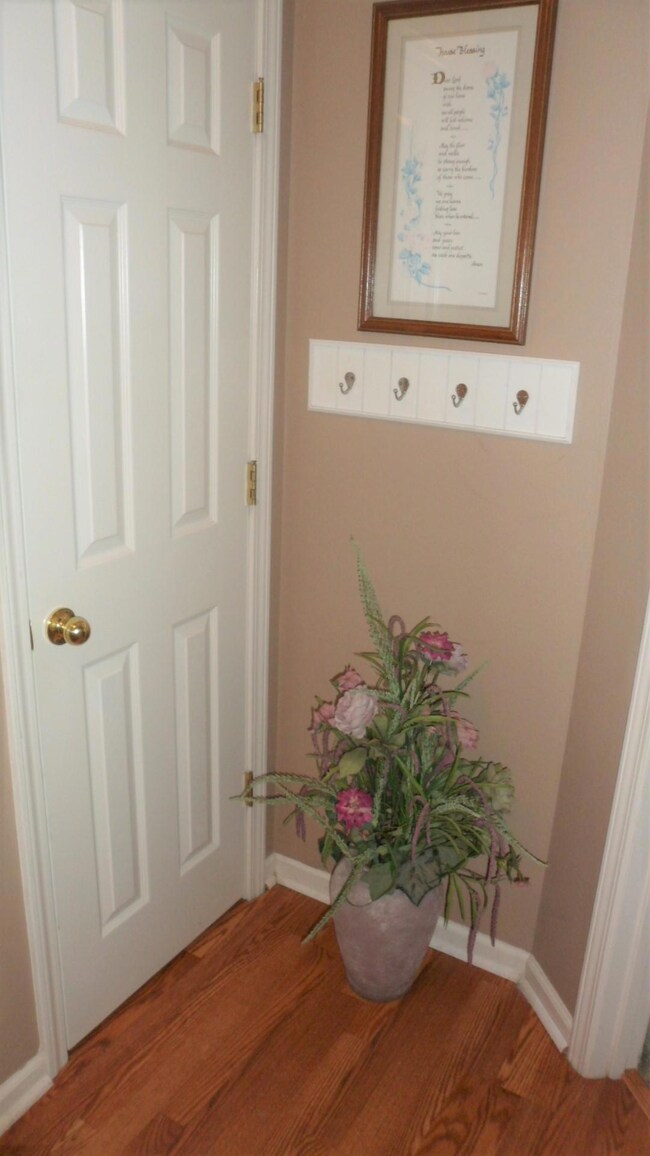 115 Canyon Oaks Dr, Frankfort, KY 40601 - photo 5