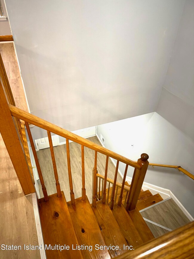 35 Red Cedar Ln, Staten Island, NY 10309 - photo 5