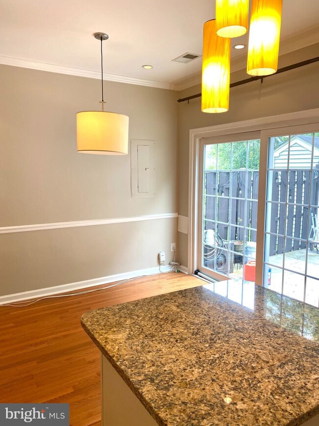 7136 Tolliver St, Alexandria, VA 22306 - photo 5