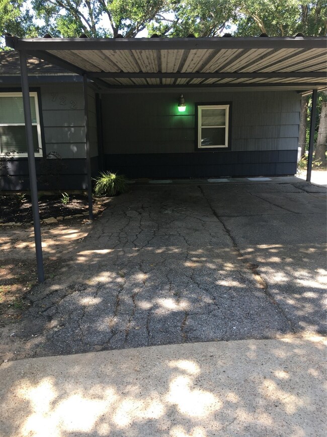 722 Dezso Dr, Alvin, TX 77511 - photo 4