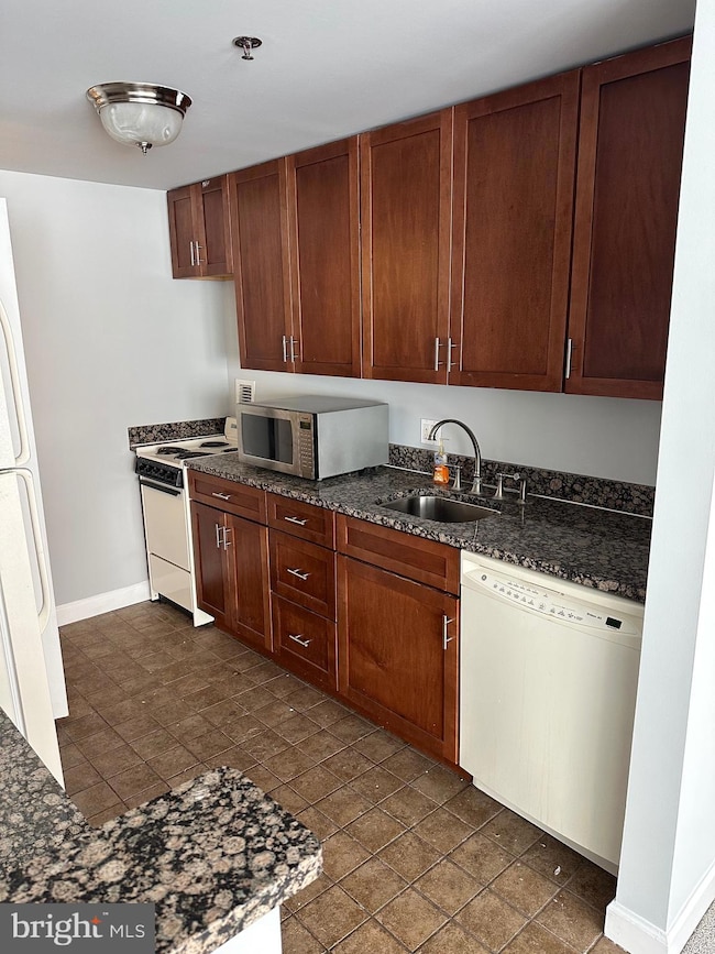 1330 Massachusetts Ave NW unit 420, Washington, DC 20005 - photo 7