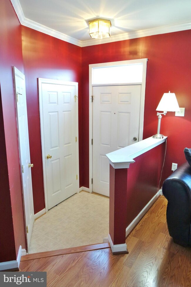 205 Hupps Hill Ct, Strasburg, VA 22657 - photo 3