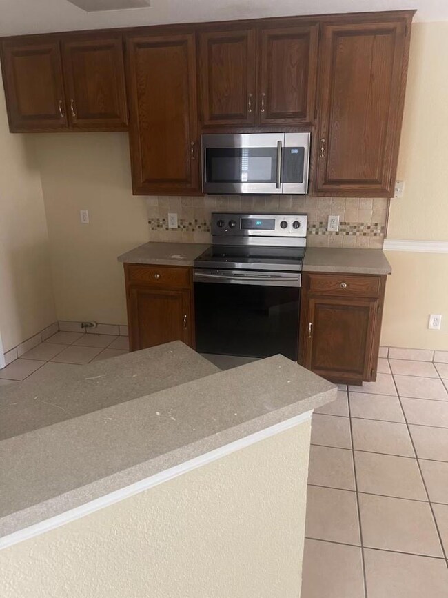 8954 Bradley Dr, North Richland Hills, TX 76182 - photo 6