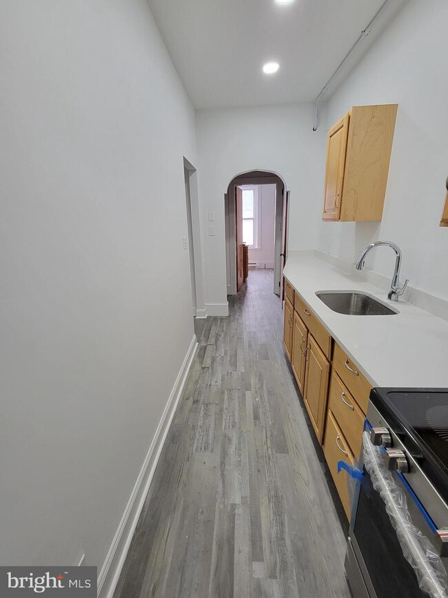 1801 S Main St unit 4 2ND FLOOR, Bechtelsville, PA 19505 - photo 4