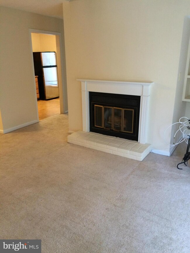 2223 Hunters Run Dr unit 2223, Reston, VA 20191 - photo 3