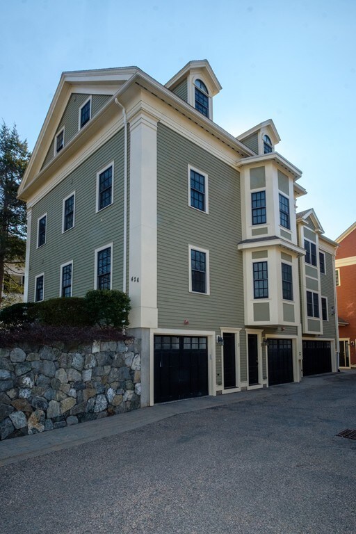 426 Main St unit One, Waltham, MA 02452 - photo 2