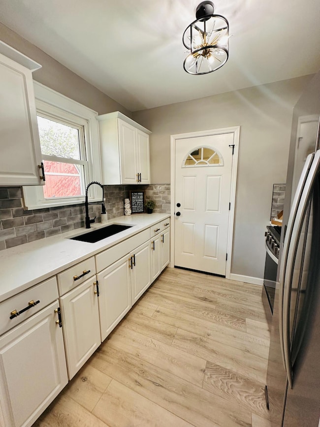 223 S Ash St, Hobart, IN 46342 - photo 6