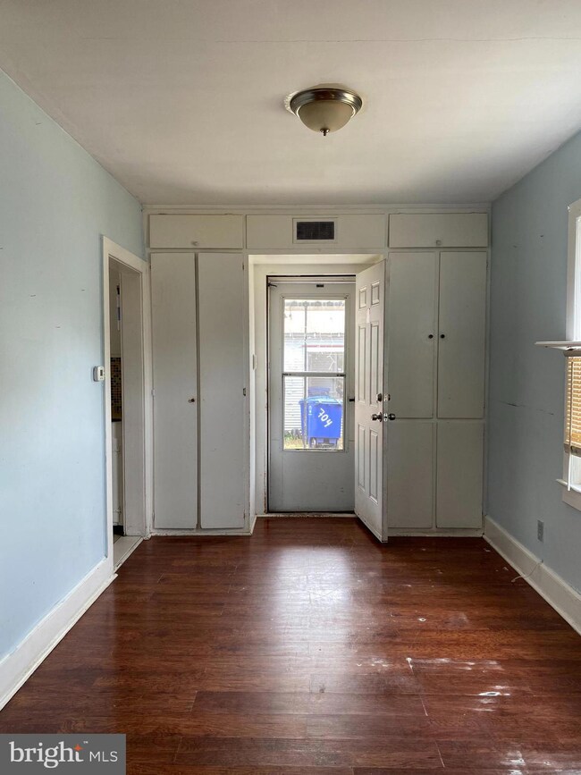 704 Bridgeboro St, Riverside, NJ 08075 - photo 4