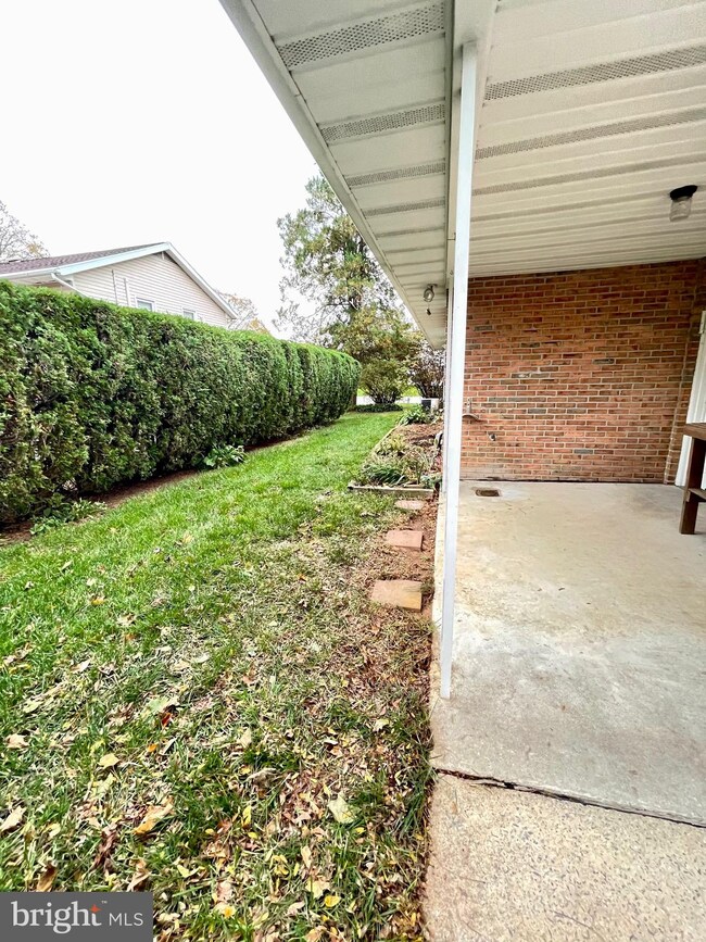 3429 Foster Ln, Reading, PA 19605 - photo 6