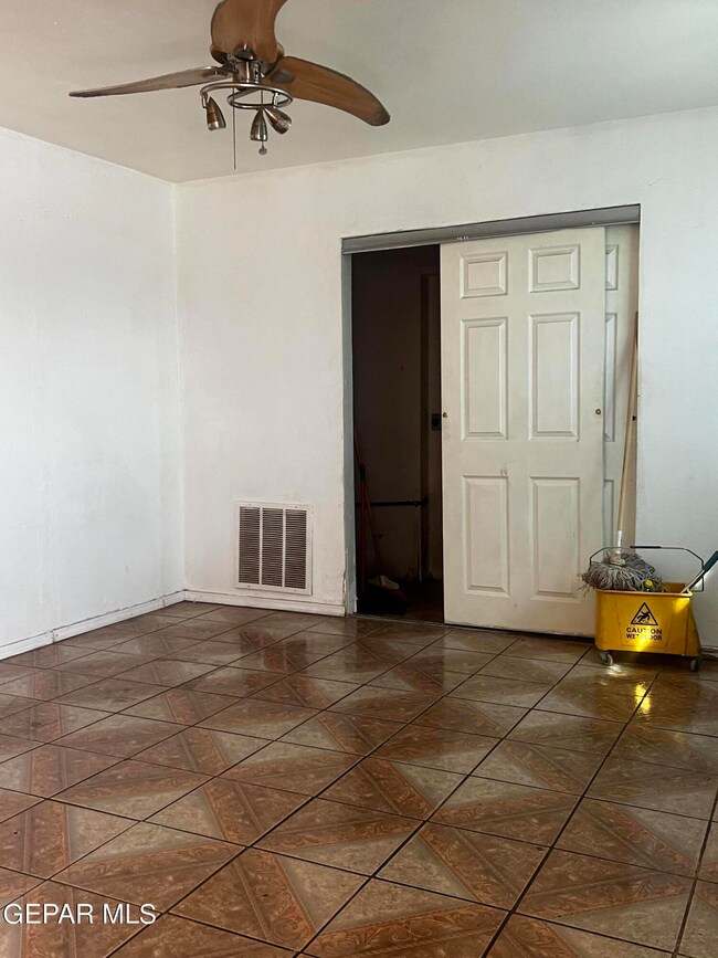 7821 Corozal Dr, El Paso, TX 79915 - photo 6