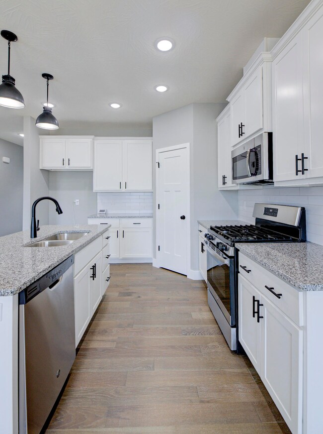 1662 E Vicksburg Passage, Republic, MO 65738 - photo 6