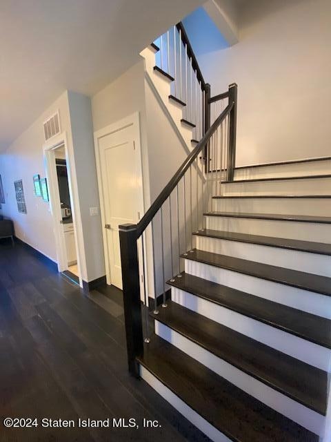 72 Pilot Ln, Staten Island, NY 10309 - photo 2