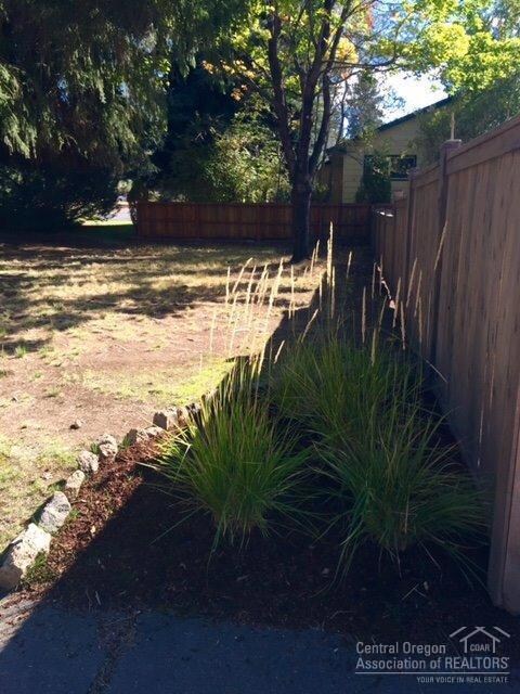 667 NE 11th St, Bend, OR 97701 - photo 5